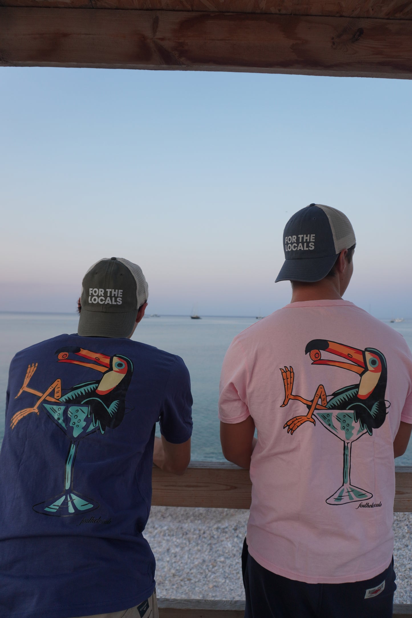 toucan tee (pink)