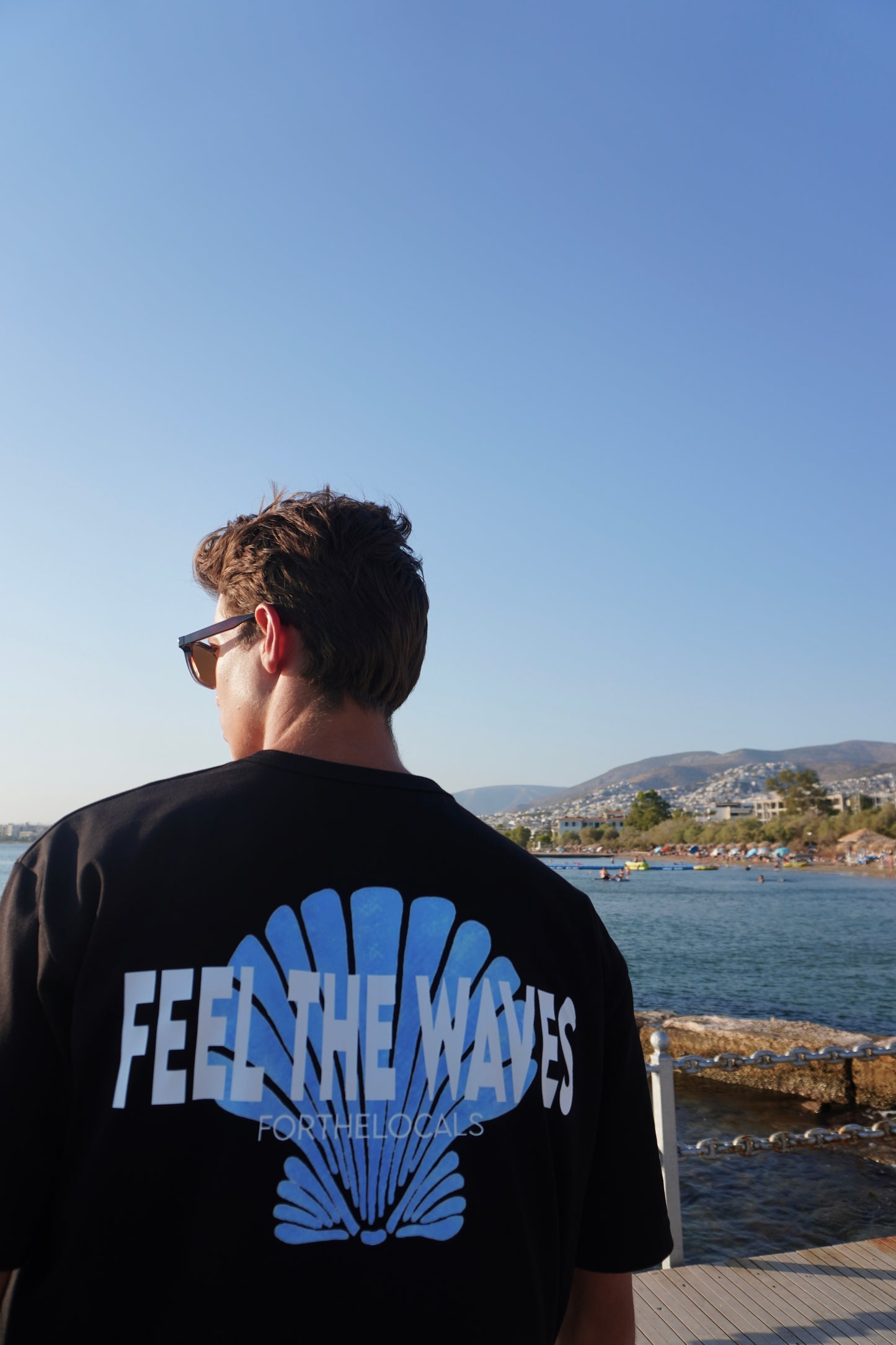 WAVES oversized tee (black)